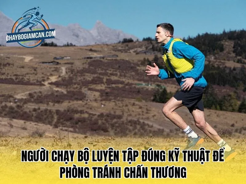 Người chạy bộ luyện tập đúng kỹ thuật để phòng tránh chấn thương